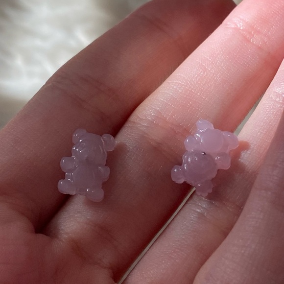 NWOT hot topic gummy bear lavender stud earrings - Picture 3 of 4